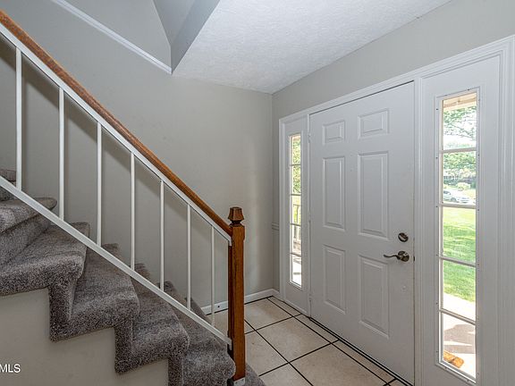 3rd image of 1837 Maggie St