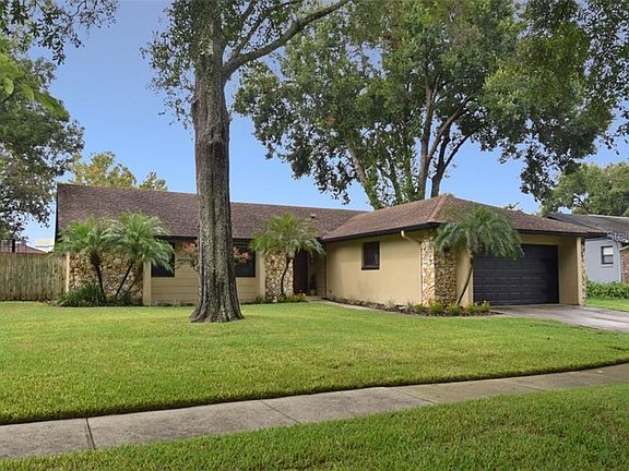 2nd image of 526 Fernwood Dr