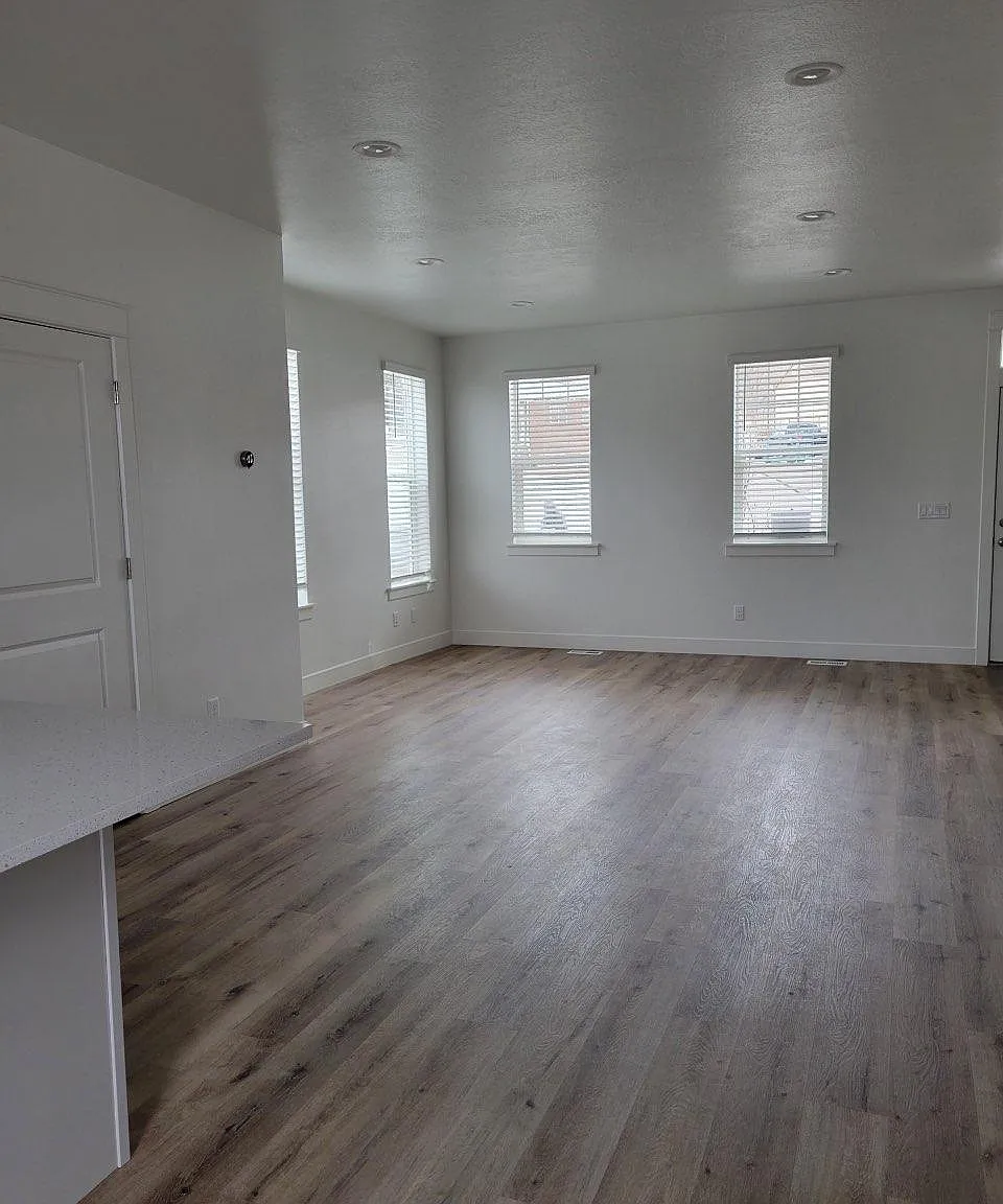 3 bed, 2.5 bath, 1667 sqft, $2,475 — Photo 4