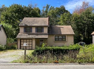 739 Canistear Rd, Highland Lakes, NJ 07422