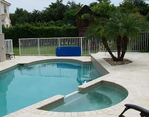 1st image of 3504 Chesapeake Cir