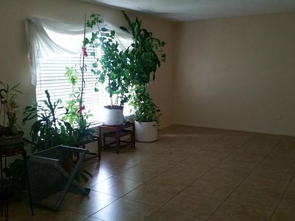 5th image of 2325 Cilantro Dr