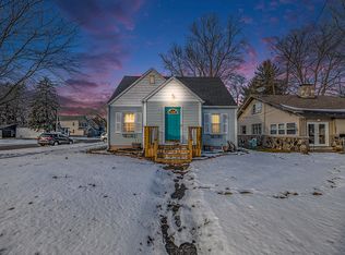 200 E Hoffman St, Three Rivers, MI 49093