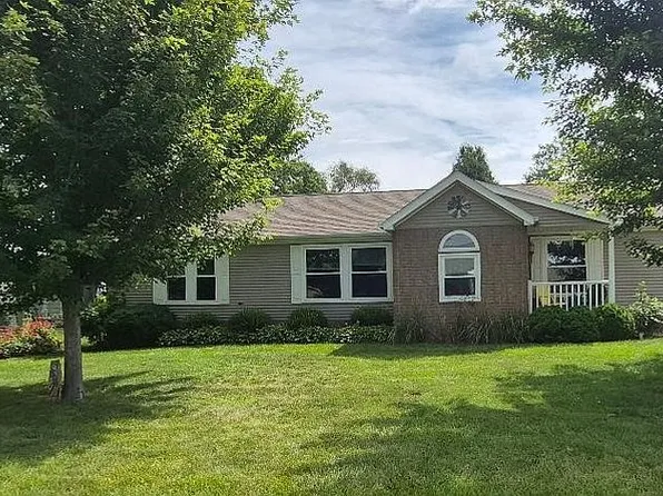 620 N B St, Albia, IA 52531