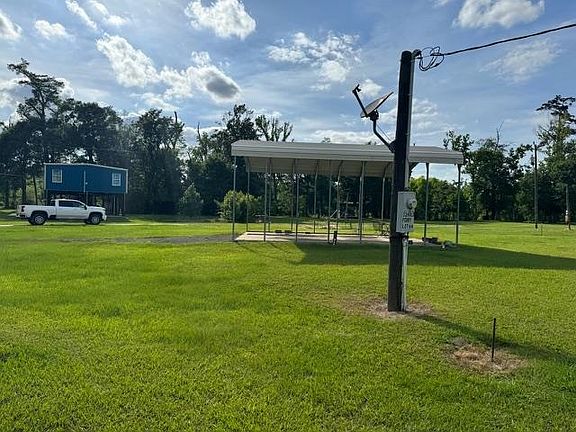 4th image of 526 Old Ferry Rd