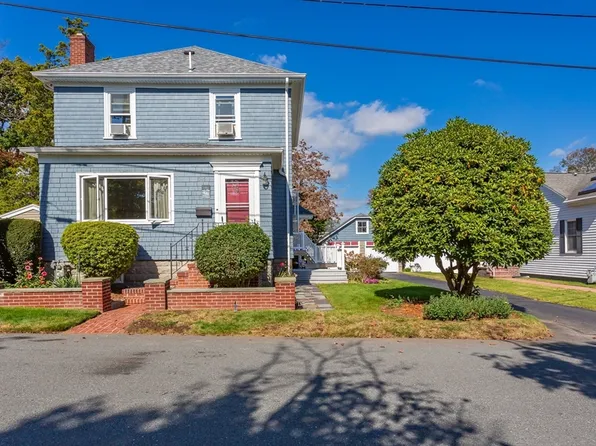 386 Newhill Ave, Somerset, MA 02726
