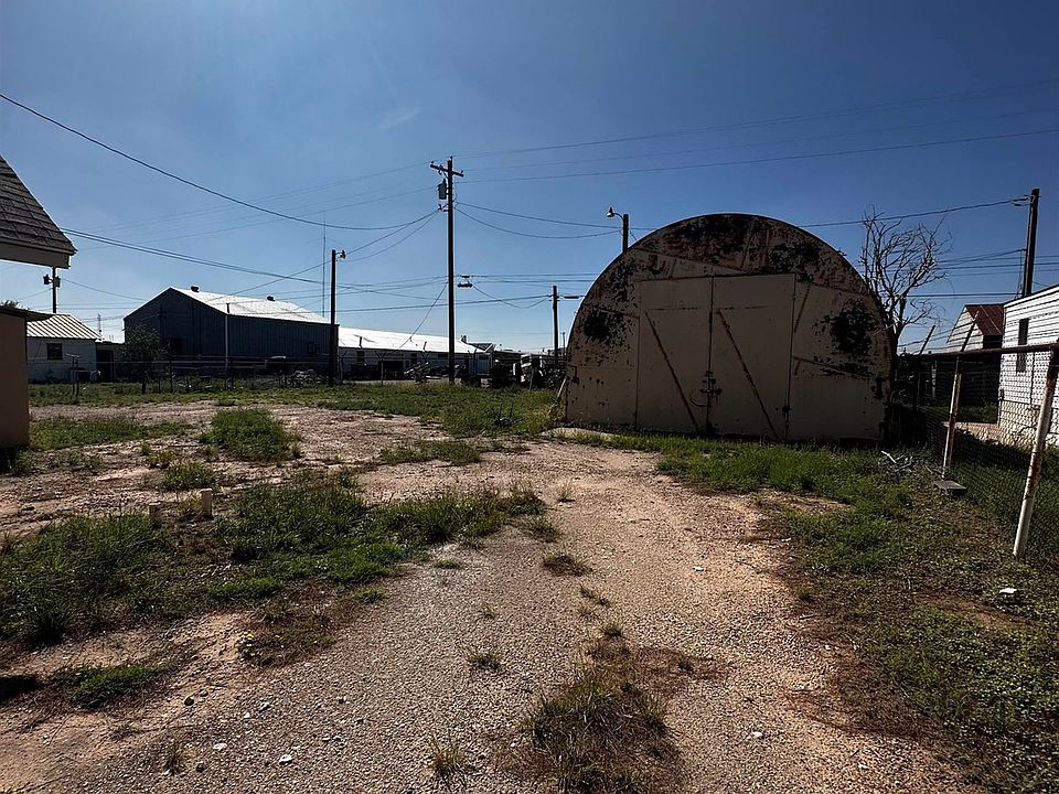 2nd image of 811 N Love St