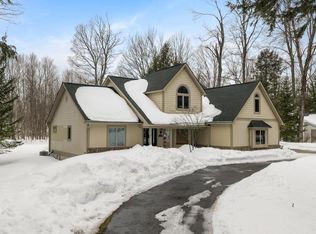 6598 Forest Way, Harbor Springs, MI 49740