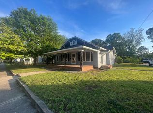 413 W James St, Mount Olive, NC 28365