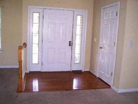 5th image of 391 Lakeview Dr