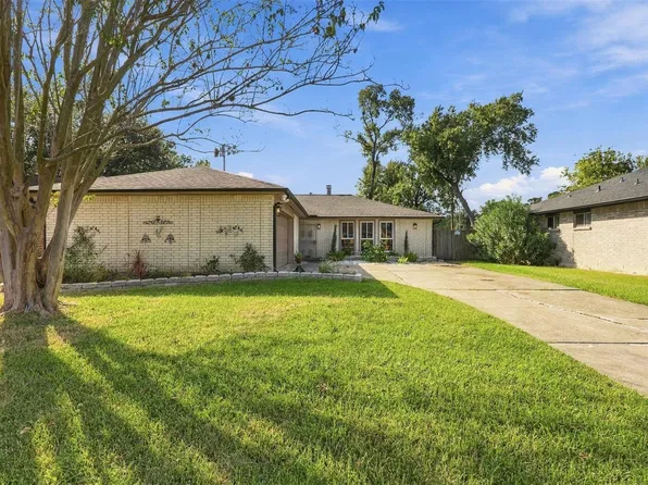 214 Maybrook Dr, Houston, TX 77015
