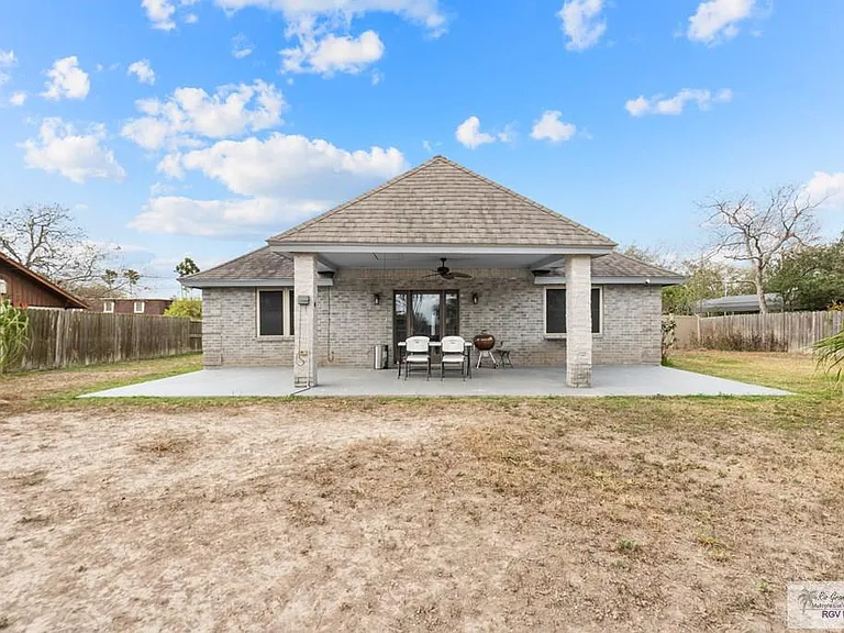 105 Sally Ln — Photo 18