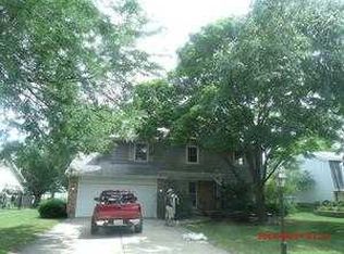 4525 Shabbona Ln, Lisle, IL 60532