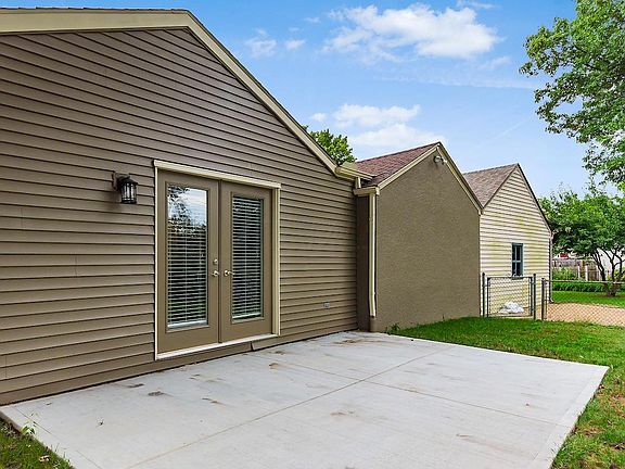 5th image of 2242 Wickliffe Rd