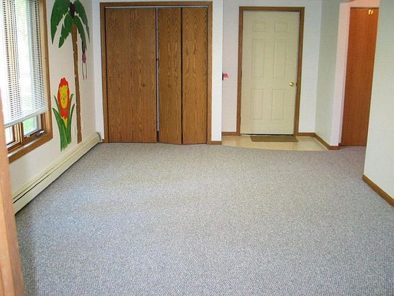 5th image of 2542 Clover Dr
