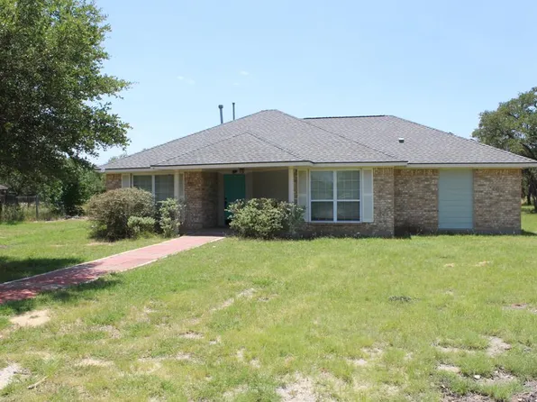 249 Sky Harbor Rd, Mountain Home, TX 78058