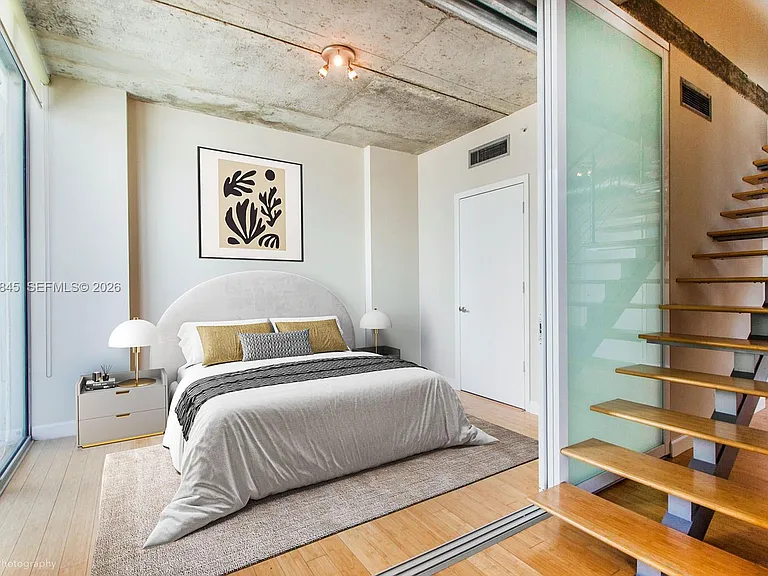 690 SW 1st Ct #Penthouse II24 — Photo 3
