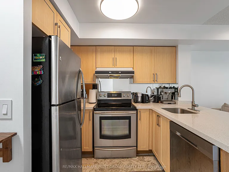 33 Elm Dr W #305 — Photo 8