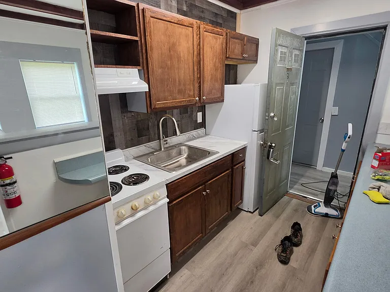 9 Seabury St #2 — Photo 1