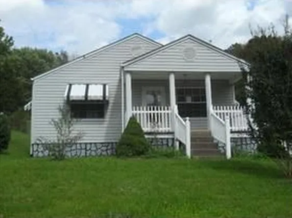 5026 Big Tyler Rd, Cross Lanes, WV 25313