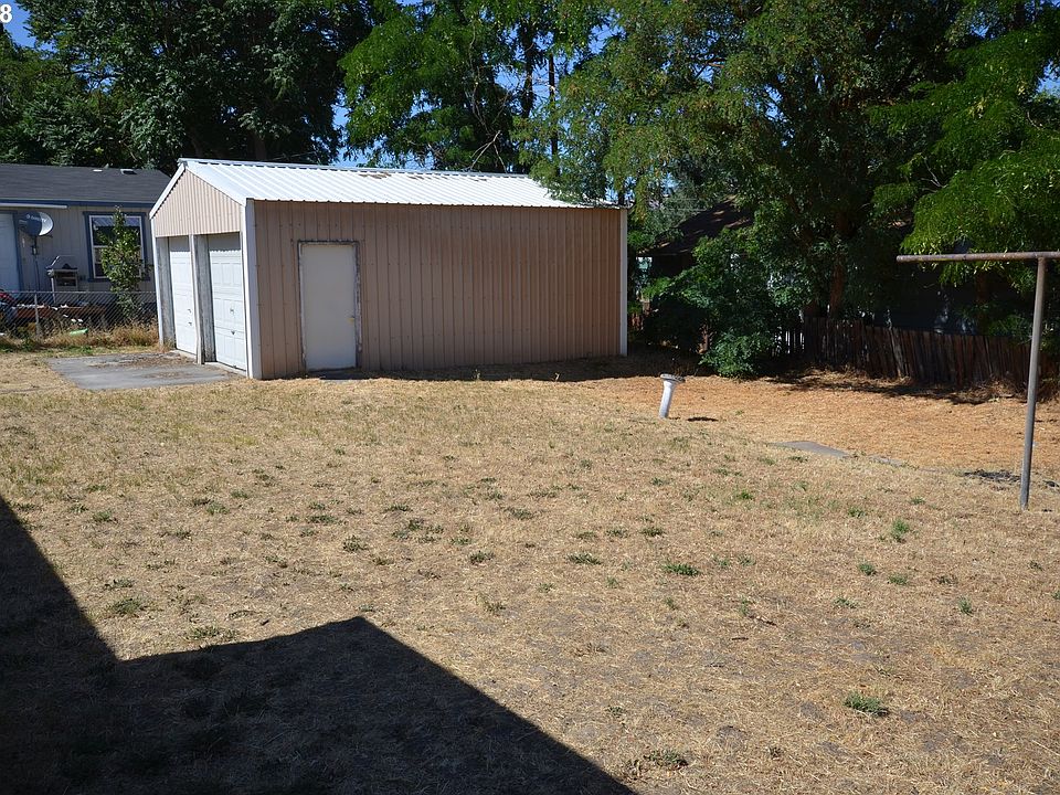 2nd image of 2107 W 10th St