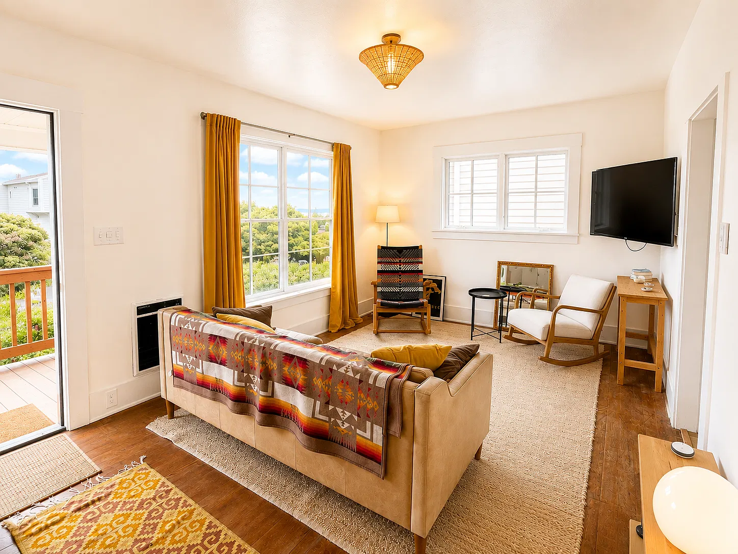 2 bed, 819 sqft, $2,400 — Photo 4