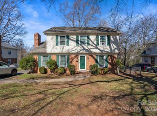 6637 Somersworth Dr, Charlotte, NC 28215