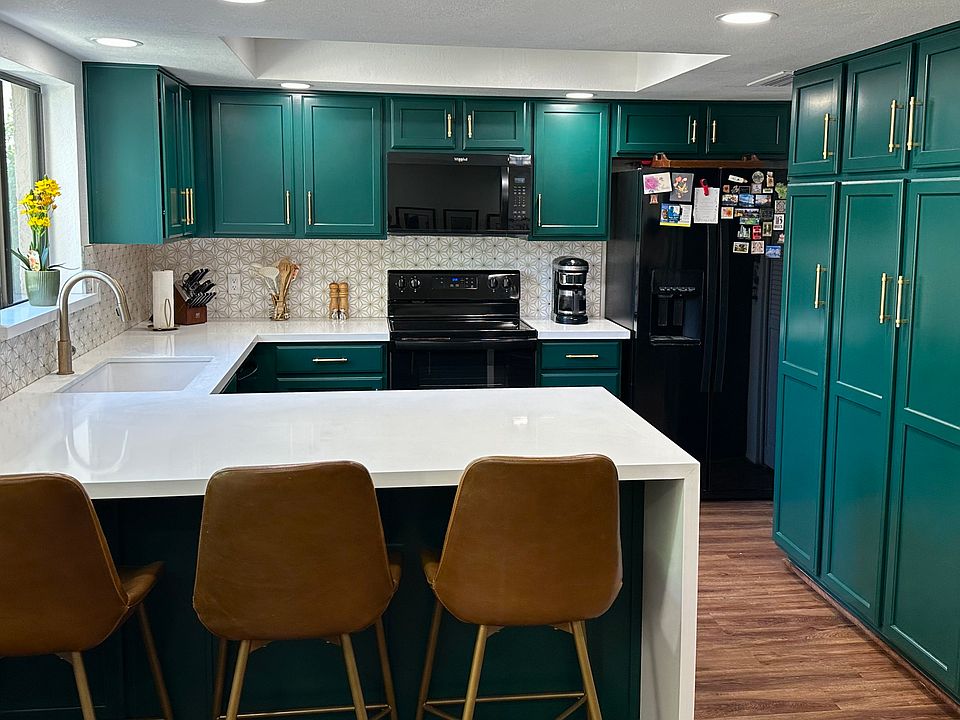 Kitchen. Counter designed for stool seating.