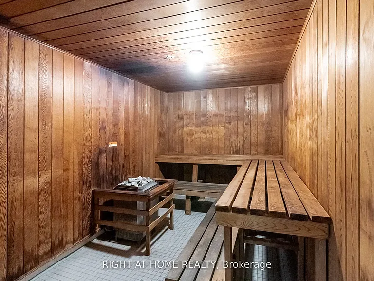 99 Harbour Sq #2205 — Photo 13