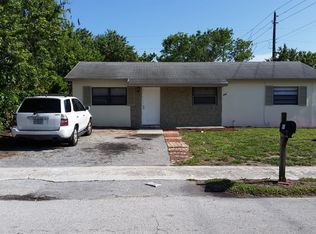 320 SW 9th St, Delray Beach, FL 33444