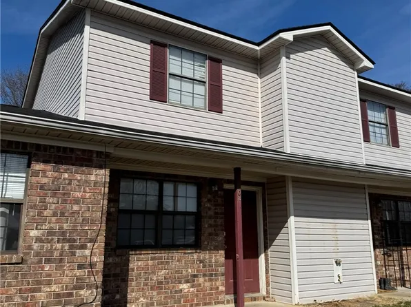 1407 E O St, Russellville, AR 72801