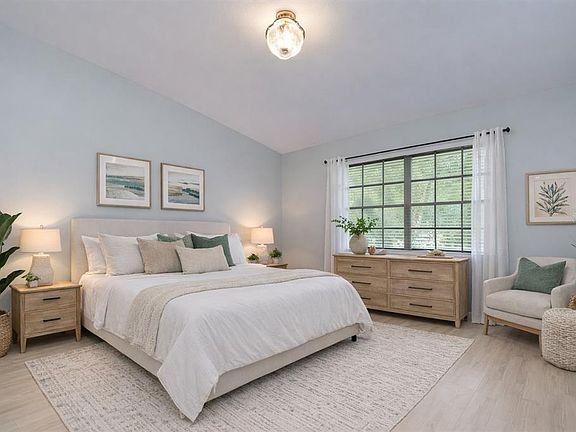 5th image of 2139 Elm St APT 308