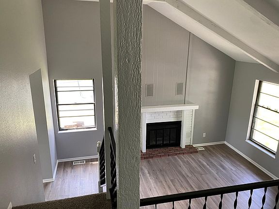 4th image of 1413 La Chateau Dr