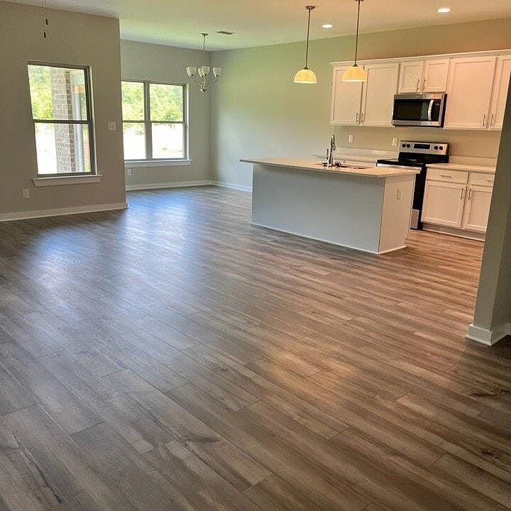 2nd image of 804 Ginger Lee St