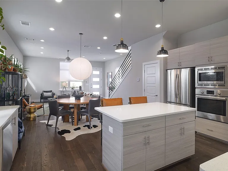 6021 Seville Dr — Photo 14