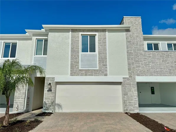 106 Nine Iron Dr, Davenport, FL 33896
