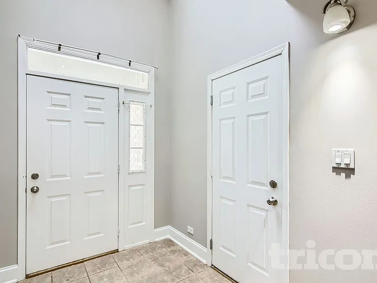 11059 Catherine Dr — Photo 25
