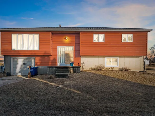 310 Washburn Ave, Lamont, IA 50650