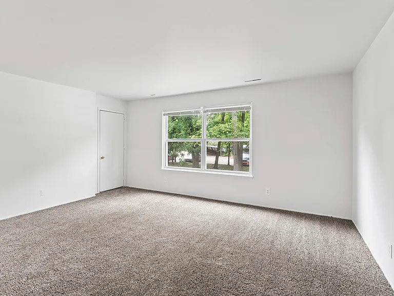 Apple Creek 2BR 2Ba