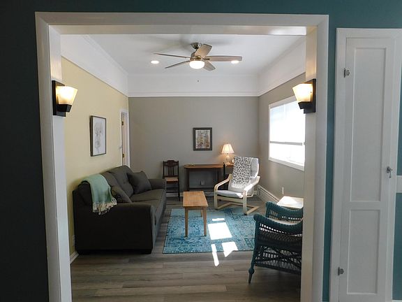 4th image of 5 Bay Ave #21
