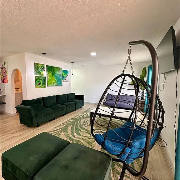 807 Walnut Ave — Photo 5
