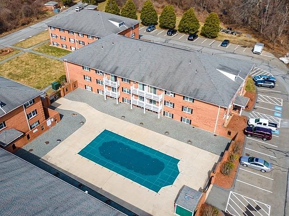 3rd image of 36 Leonard Rd Unit 36