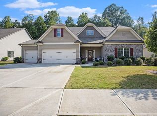 174 Morris Creek Dr, Hoschton, GA 30548