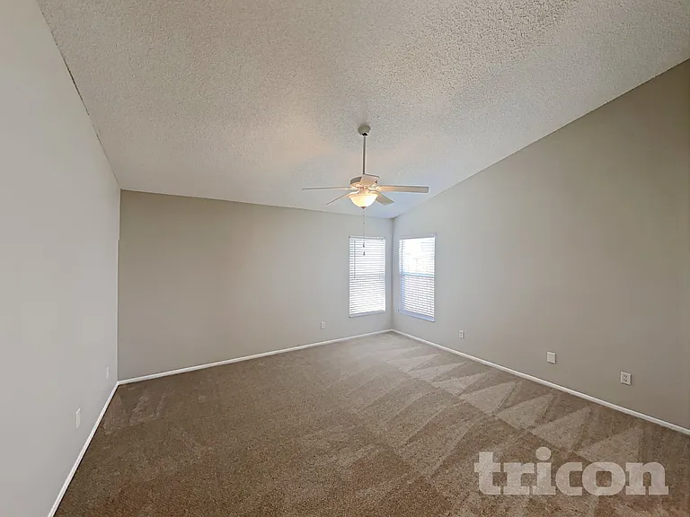 6209 61st Ct E — Photo 8