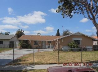 1406 S Mohawk Dr, Santa Ana, CA 92704