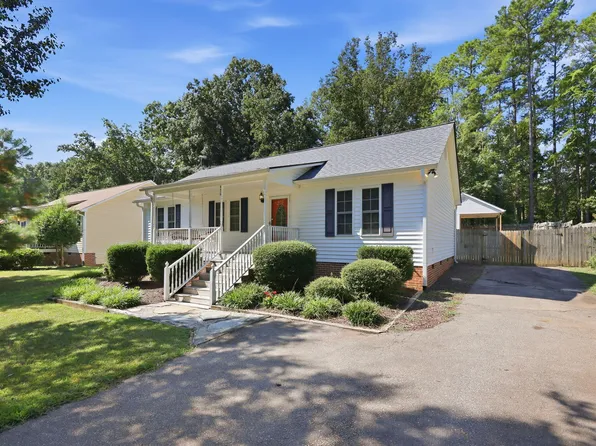 476 Shawnee Dr, Louisburg, NC 27549