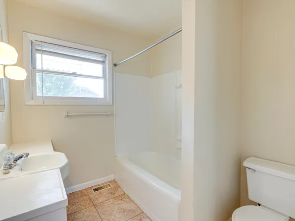 8025-8033 N Polk Ave, Portland, OR 97203