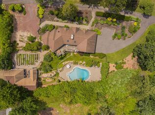 2 Nasuti Dr, Stony Point, NY 10980