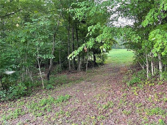 3rd image of LOT 4 Rock Haven Dr Lot 4