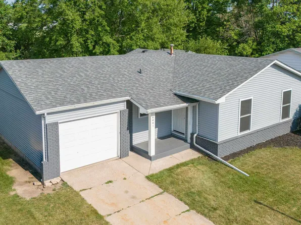 4441 Blackberry Knoll Dr, Loves Park, IL 61111